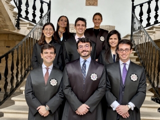 De izquierda a derecha en la primera fila Cecilio Martín, Jorge Manuel Pastor y Arnau Piqué. De izquierda a derecha en la segunda fila Rocío M. Tomás, Fernando Muñoz e Inmaculada Gómez. De izquierda a derecha en la tercera fila María Peinado y Marina Bueno